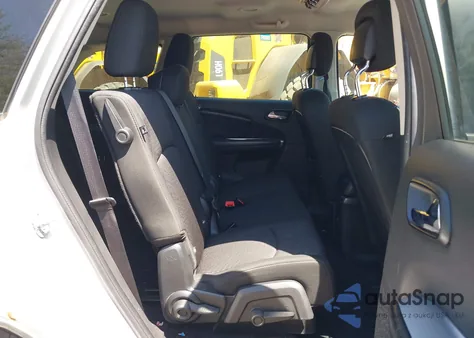 2011 Dodge Journey Mainstreet z USA, uszkodzony, nr VIN 3D4PH1FG4BT562414